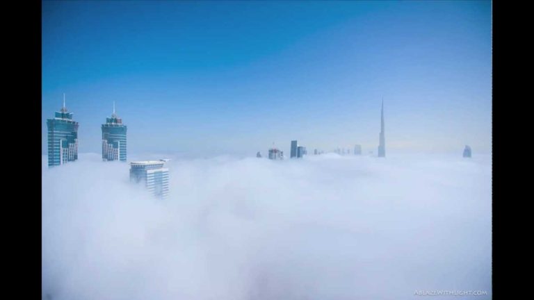 Amanecer en la Ciudad de las Nubes (Time Lapse en Dubai)